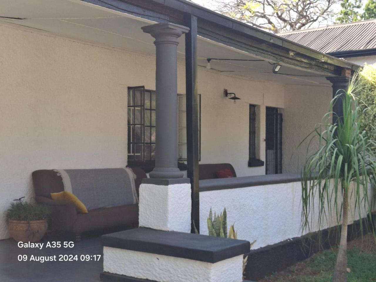 בולוואיו Choice Backpackers Lodge מראה חיצוני תמונה