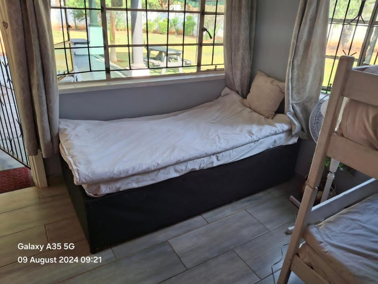 בולוואיו Choice Backpackers Lodge מראה חיצוני תמונה